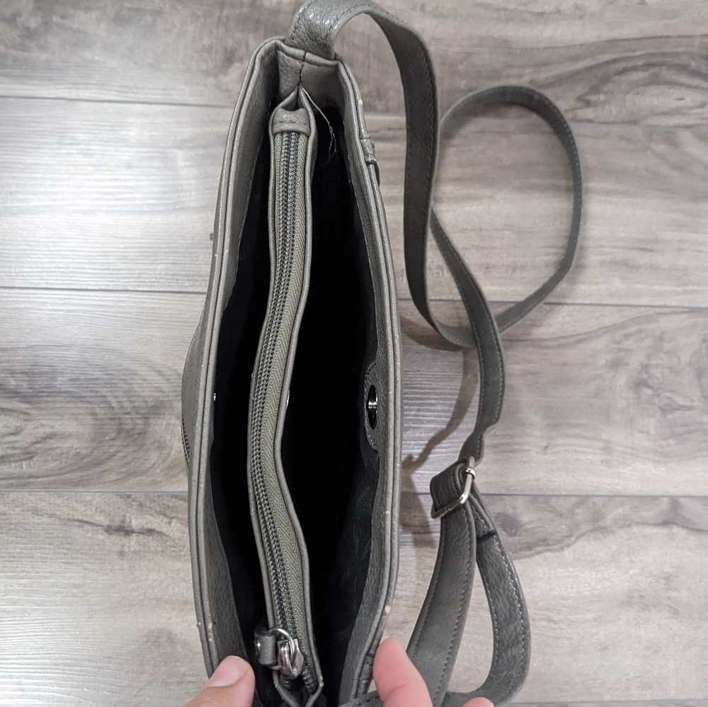 Roots Grey Crossbody Purse - Picture 10 of 11